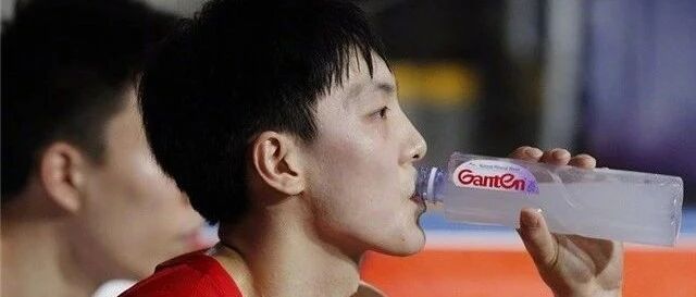 世界杯挖坑太大！中国男篮首场落选赛狂输30分，奥运基本没戏了