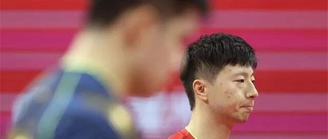 马龙0-4夺银完成使命！主帅看着他眼神复杂，樊振东夺冠不敢庆祝