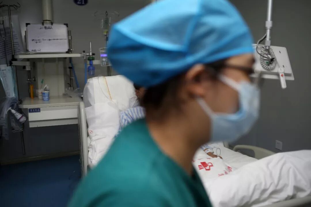 深夜江阴俩女子先后家中倒地 竟是一氧化碳中毒