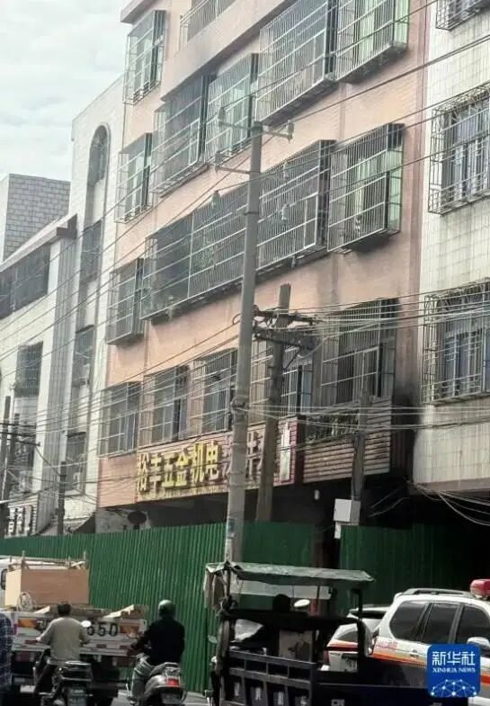 来自新华社.jpg