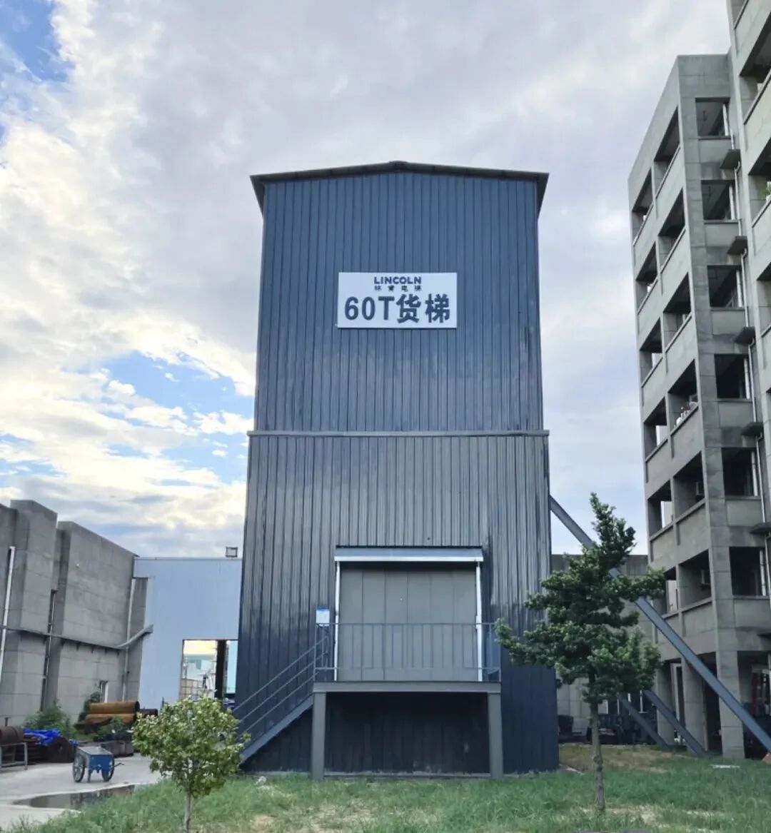 河北一县城现超级大电梯