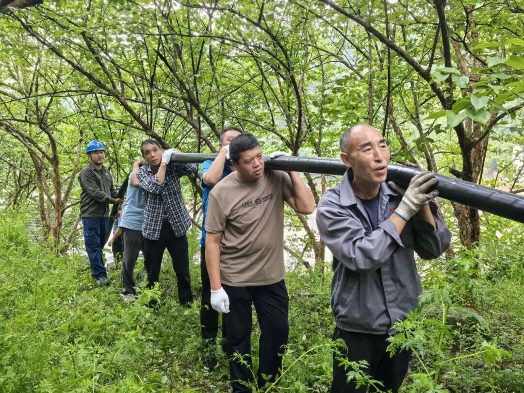 河南西峡强降雨 超800人投入救援