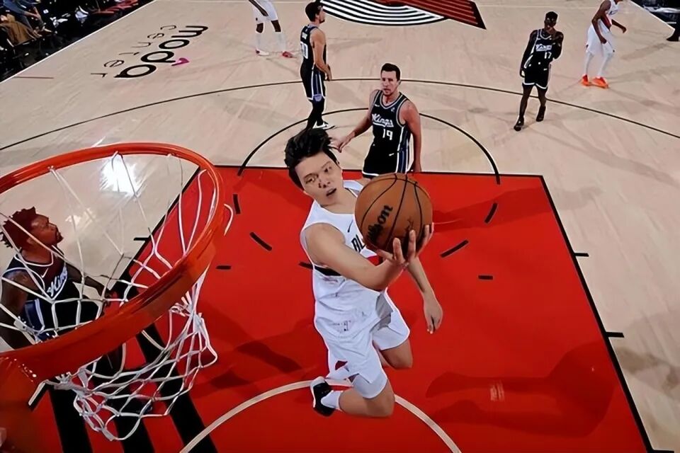 杨瀚森教利拉德中文