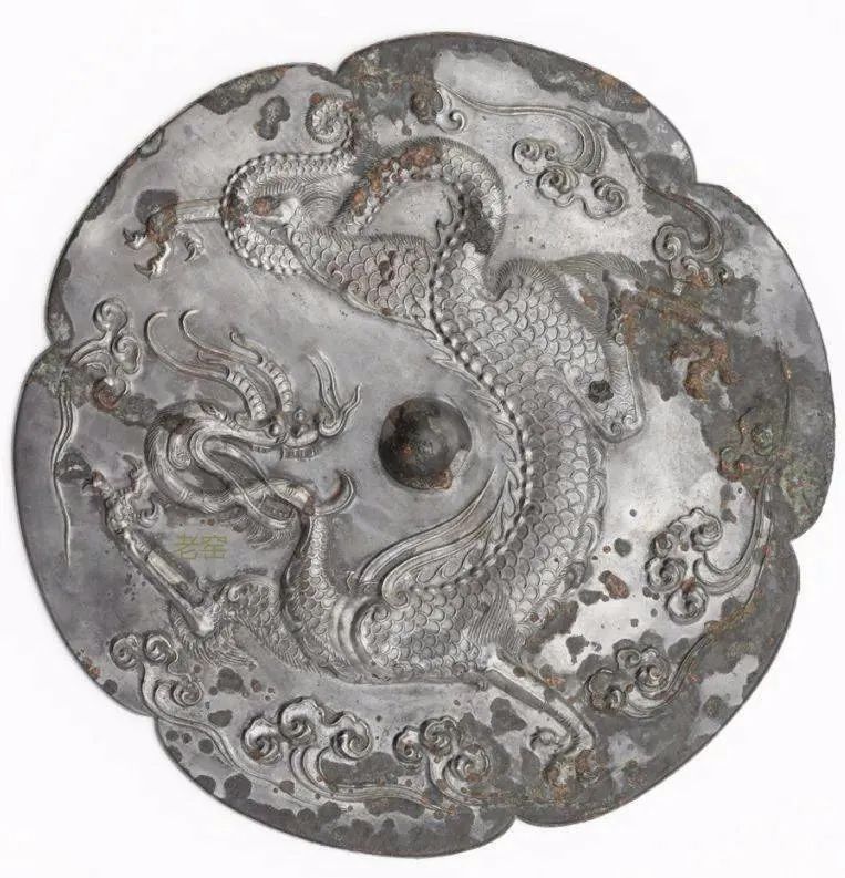 時代古銅鏡 金工細工『祥瑞双鹿文』銅鏡 小銅鏡☆ 銅鏡 唐鏡 古銅鏡 ミニ型 径:約4cm （古代体験教室紹介～その7