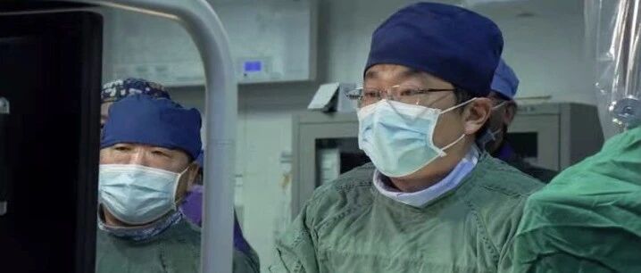 “一瓣”定“四瓣”｜新疆自治区人民医院杨毅宁教授团队完成一例高难度四叶瓣返流病例的TAVR手术