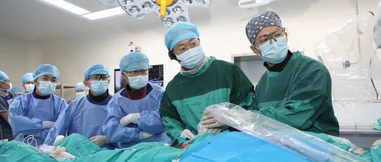 河北医科大学第一医院心脏中心主任刘刚教授团队成功为极度钙化（积分3600）的主动脉瓣重度狭窄病例植入VitaFlow瓣膜