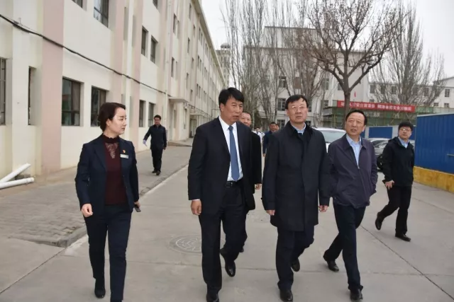包头市市长赵江涛赴第八医院调研建设中的新住院医技楼