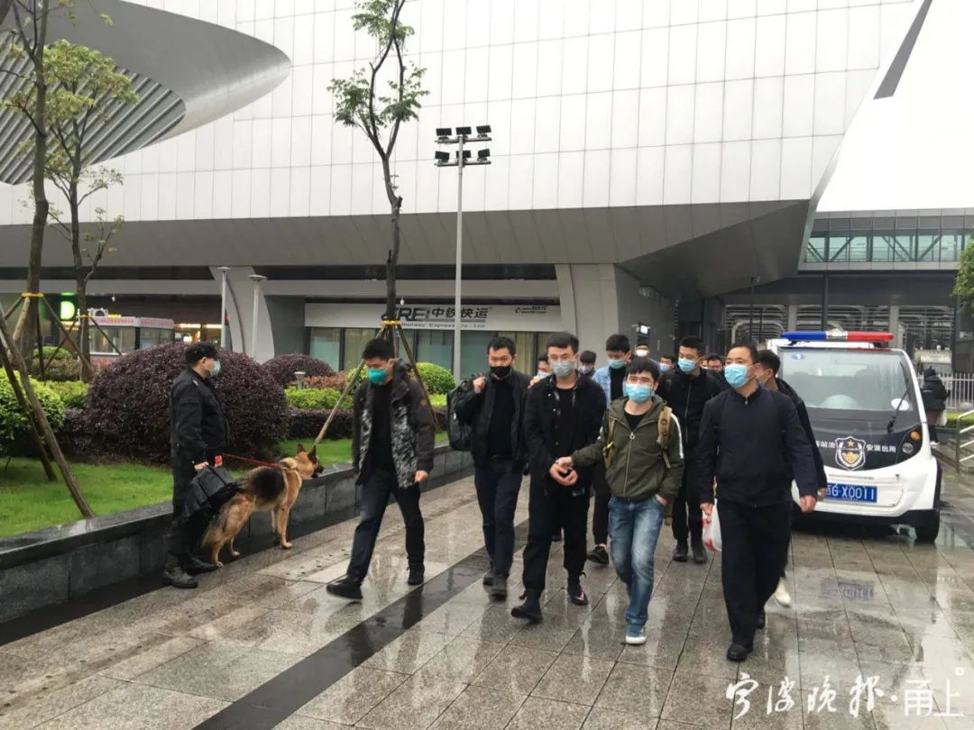 朋友圈免费领榴莲_95后男生靠此3月赚70万! 朋友圈免费领榴莲_95后男生靠此3月赚70万!