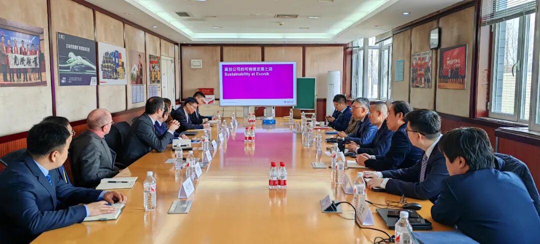 统一石化与德国赢创深化低碳战略合作，拓展液冷，风电，新能源，高铁高端技术及产品业务！