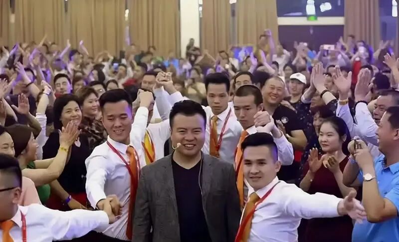 7年狂捞3.8亿，成功学大师杨涛鸣彻底凉凉，无期+倾家荡产 互联网坊间八卦 网络培训 微新闻 第8张