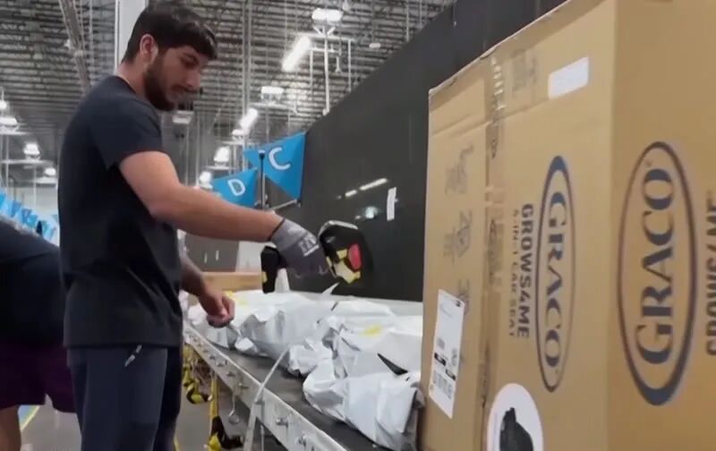 亚马逊暴赚了还裁3万人：AI收割的第一波竟是中产？ IT职场 亚马逊 微新闻 第2张