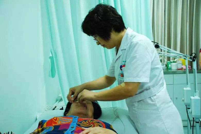 市第三人民医院： 中医辨证施治 解除类风湿性关节炎困扰