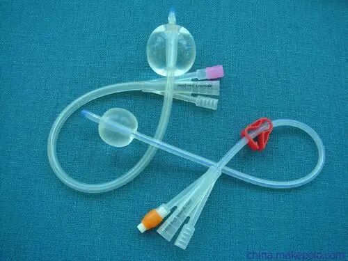 遇到尿管周围漏尿，护士该怎么办？