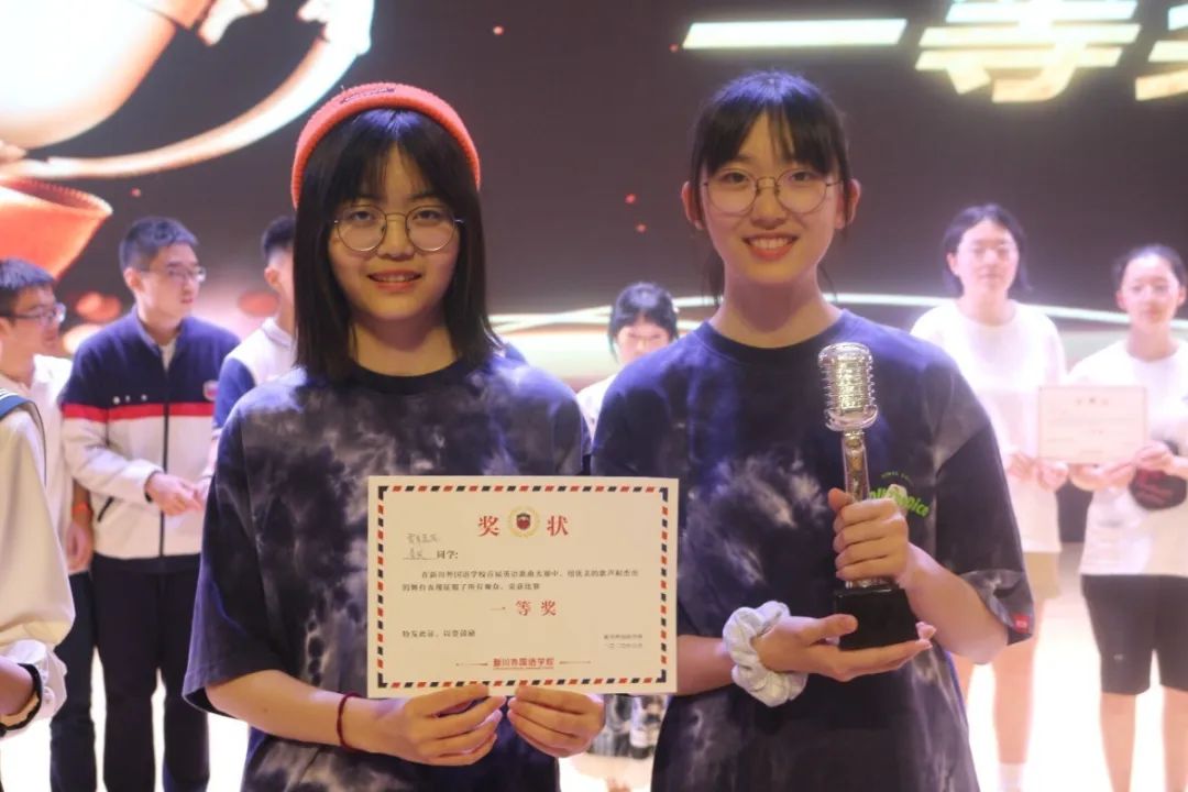 一等奖银奖:贾肖蕊佳、查实.JPG 图片