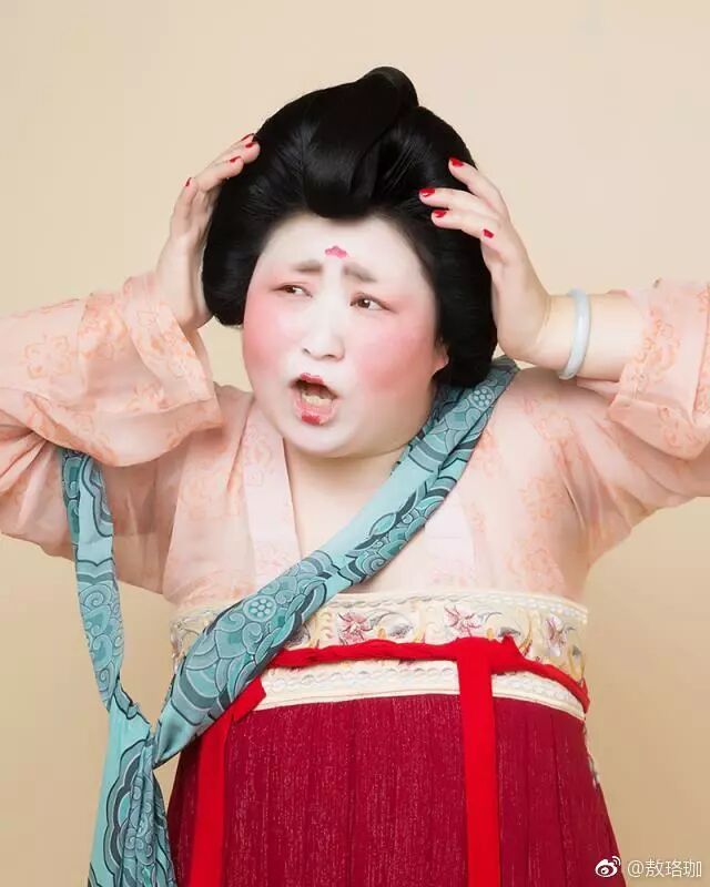 胖就该低调的活着180斤的她偏将汉服穿出大码style博物院都为她打call