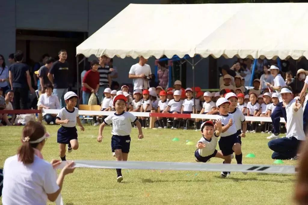 同樣是鼓勵生育，日本讓孩子免費上幼兒園，這8個「變態」細節值得所有人看看 親子 第25張