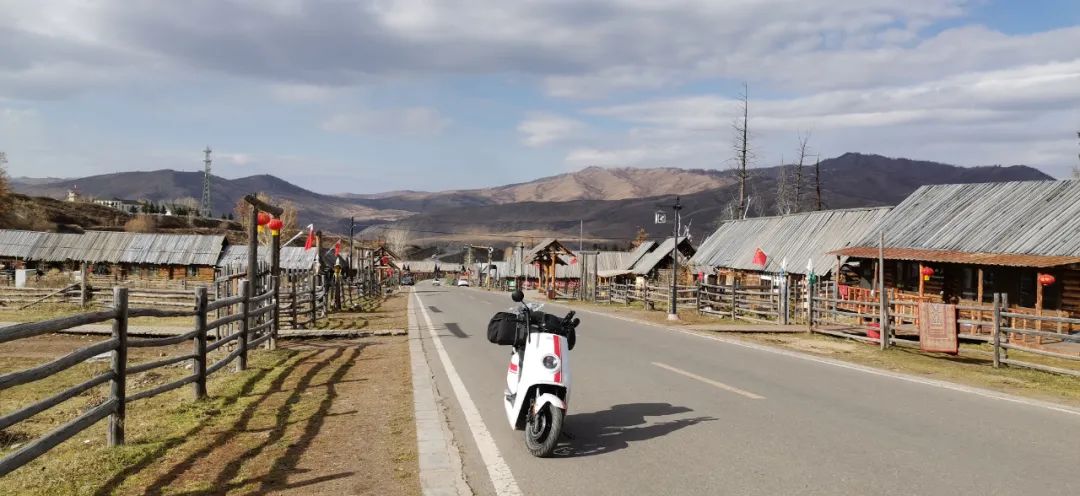 騎電動車環華旅行第一人，261天30000公里，曾橫穿1500公里未通電區域！ 旅遊 第26張