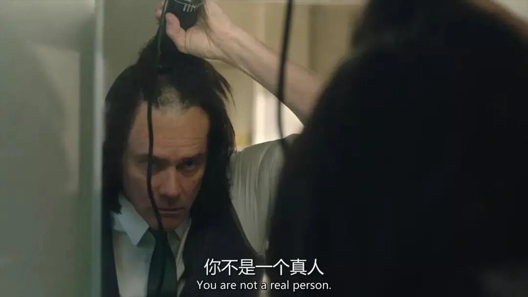 女友自杀后，好莱坞“周星驰”消失10年，成天才画家（组图） - 18