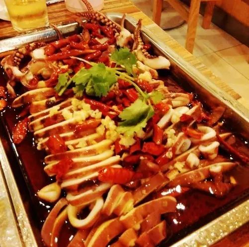 不得了！饭点给您整理北京100家神级馆子！走着。。。