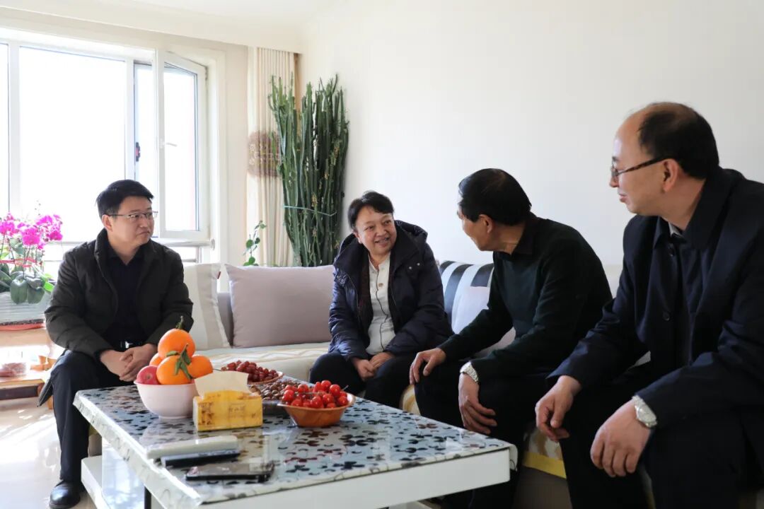 首页>新闻动态>今日民和图为县委副书记,县长马晓瑜在退休老干部