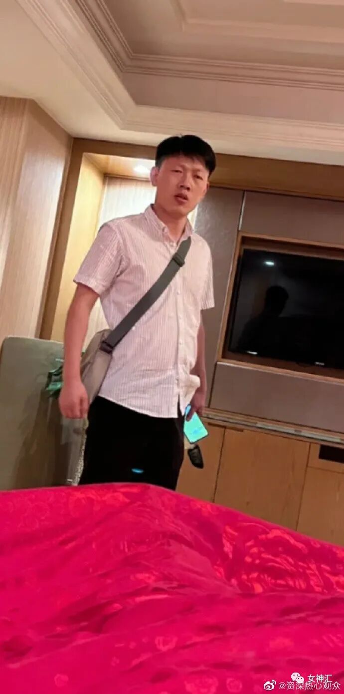 【爆笑】“李易峰PC被抓后的朋友圈意外流出..？”沙雕网友评论太野了！（组图） - 47