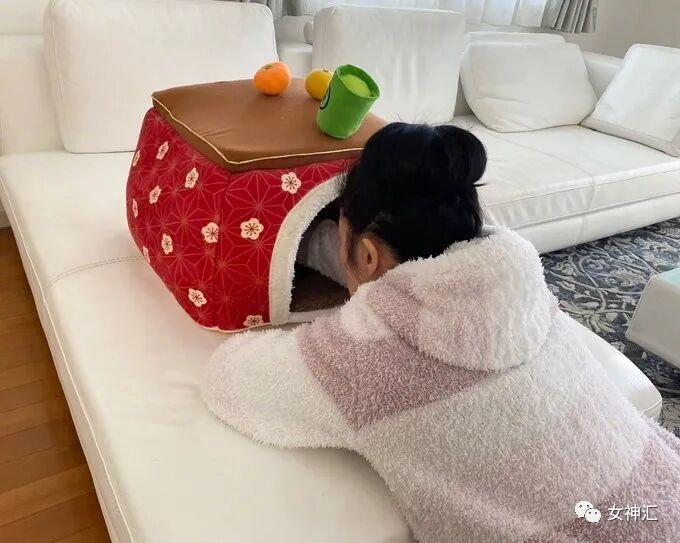 【爆笑】“我严重怀疑贾玲在模仿我奶奶？”哈哈哈这届沙雕网友评论亮瞎眼！（组图） - 38