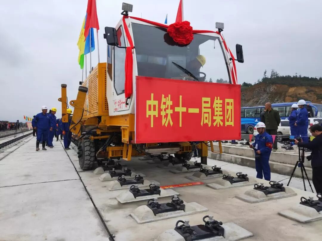 贵阳云顶草原最高海拔_贵阳海拔最高多少米_贵阳海拔