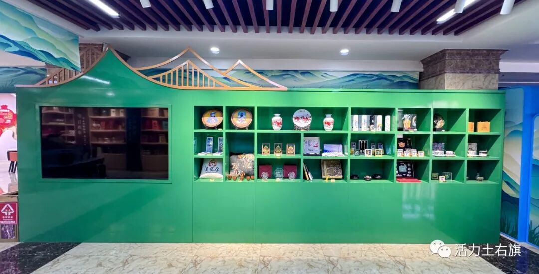土右礼物文创特产店亮相美岱召景区
