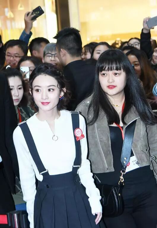 赵丽颖的发际线咋的了？杨幂她们都遇到过这个危机啊~