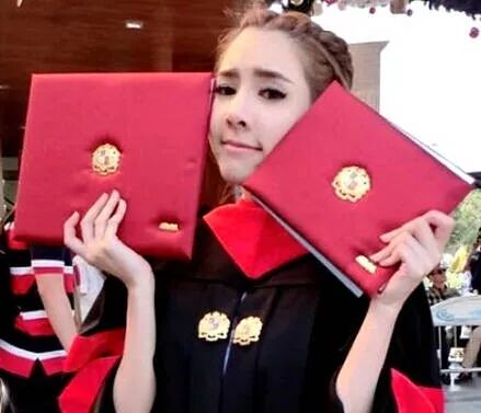 【美女】​她是泰国的“储备太子妃”，从“一马平川”到“前凸后翘”，太美了！（组图） - 4