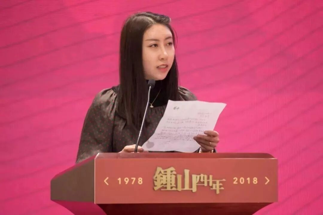 西北大学在哪 马蓉的书法，贾浅浅的诗，哪个更能代表西北大学