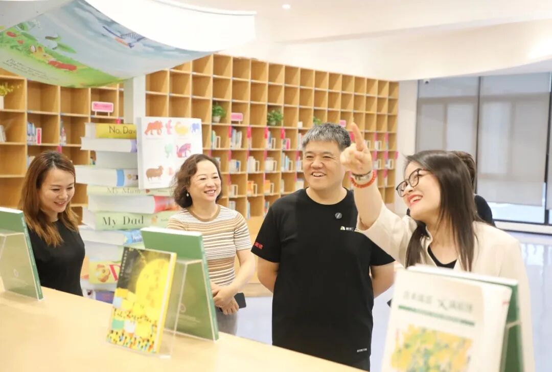 上海182万中小学生今天开学