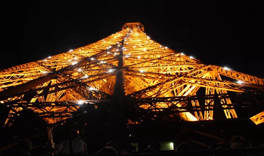 探路 ▏埃菲尔铁塔的最佳打开方式