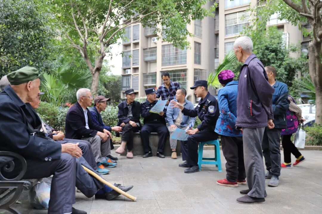 重慶墊江公安“兩隊一室”改革深得民心