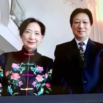 姜建华女士与杨宝元先生获颁日本在外公馆长表彰