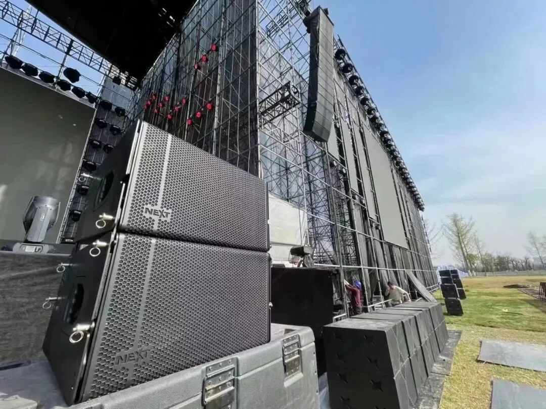 扎堆举办爆火的音乐节哪家强看这些音响设备就知道了