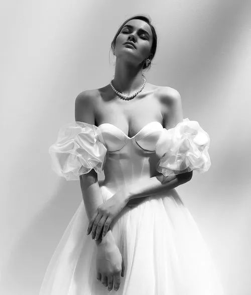 Livne White婚紗系列，細膩描繪女生獨特樣貌 時尚 第29張