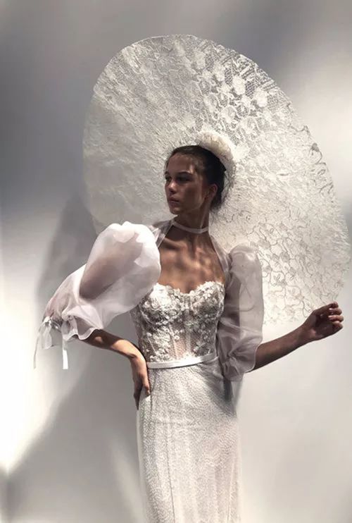Livne White婚紗系列，細膩描繪女生獨特樣貌 時尚 第14張