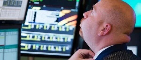 资深投资者莫比乌斯警告称 标准普尔500指数看起来像是“双顶”