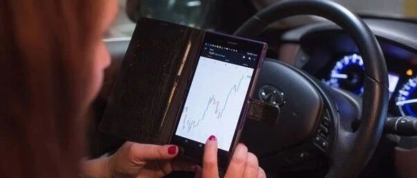 年轻的散户投资者在3月股市抛售期间帮助稳定了市场