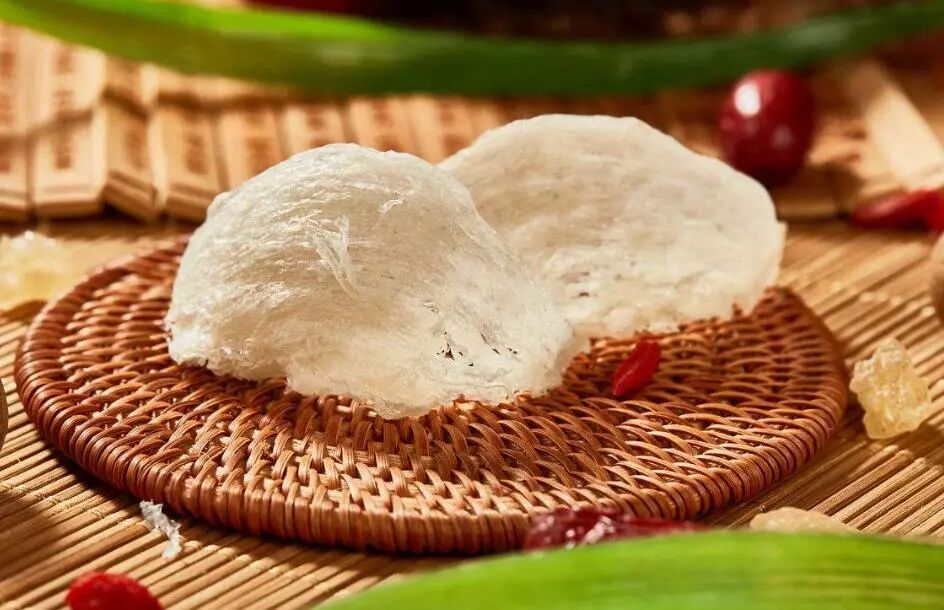 燕窝：吃1次，入口滑嫩，味道鲜美！没想到吃3个月竟然能变成这