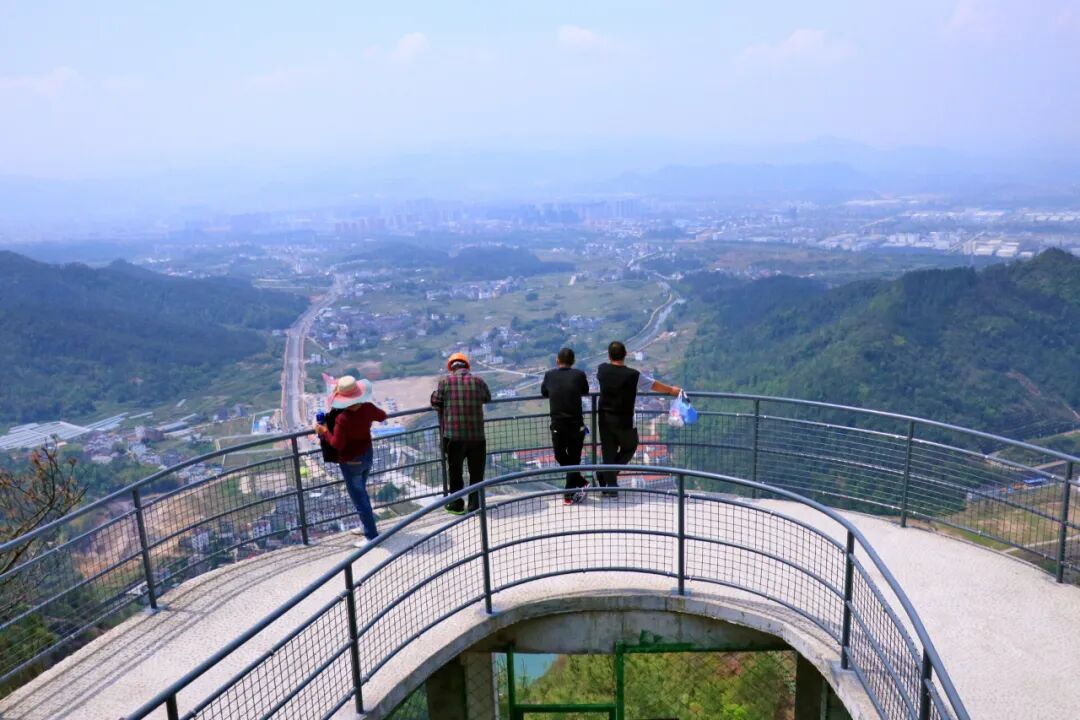 天台山旅游攻略二日游_天台山是哪个省的城市_天台山在哪里