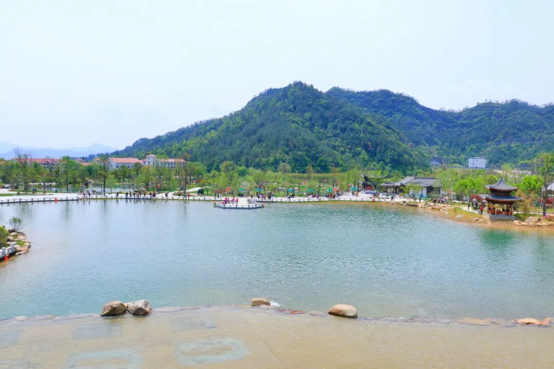 天台山旅游攻略二日游_天台山是哪个省的城市_天台山在哪里