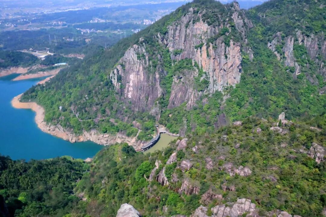 天台山旅游攻略二日游_天台山是哪个省的城市_天台山在哪里