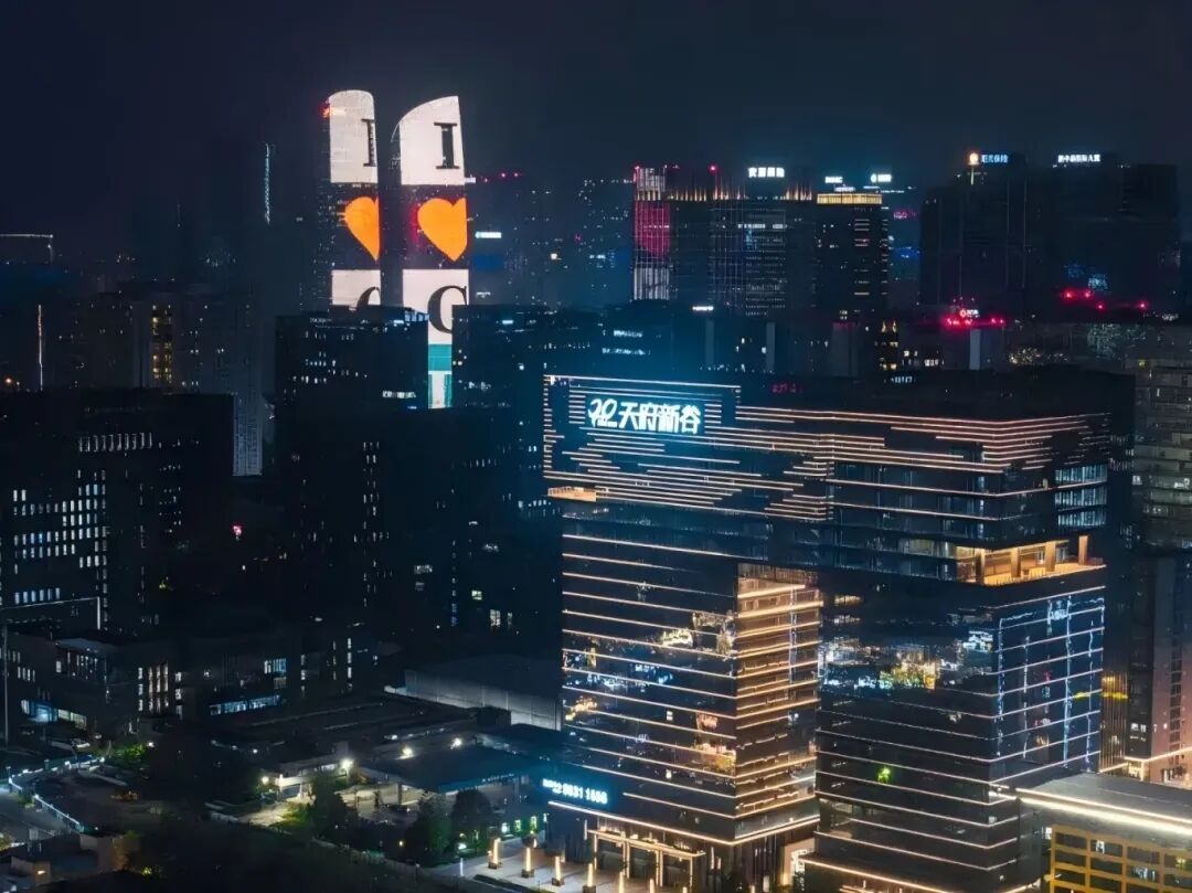孵化器免租金，玩的是丢芝麻捡西瓜游戏