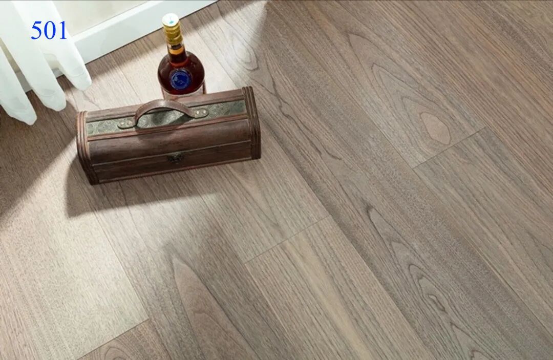 欧朗地板~金属星空~荣耀上市，激享五一  距惠主场！