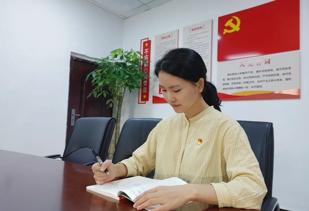 立足岗位发挥党员先锋模范作用