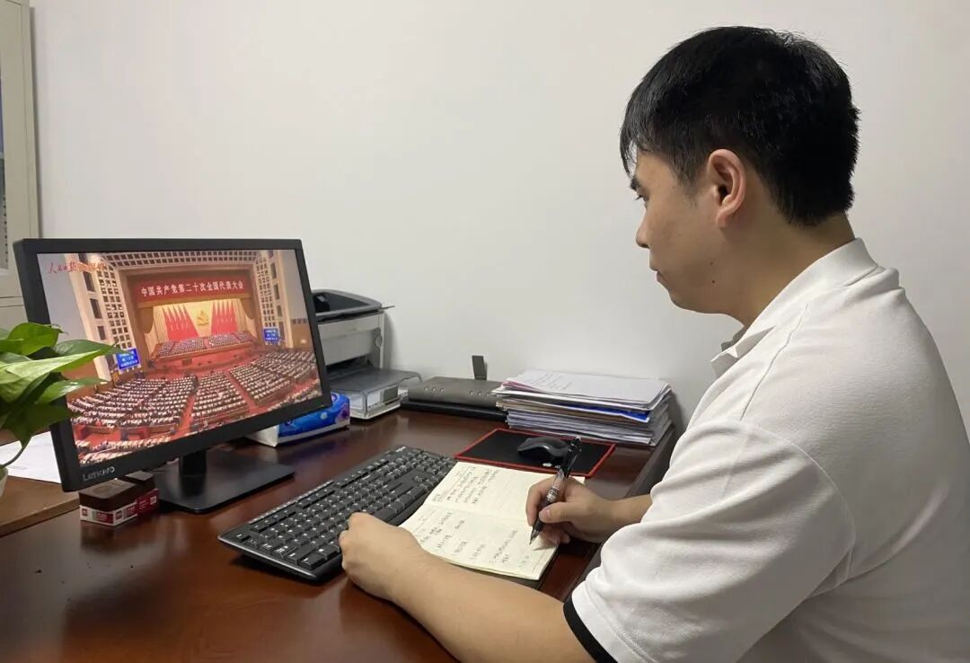 以更昂扬的姿态投入到我省交通建设事业中去