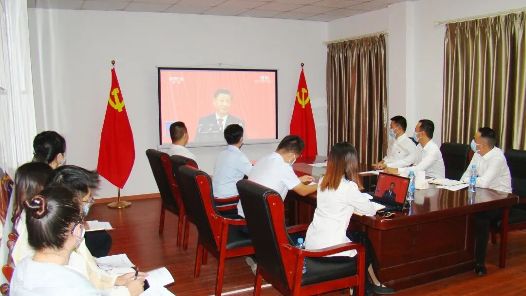 公司党委组织广大党员干部集体收听收看党的二十大直播盛况