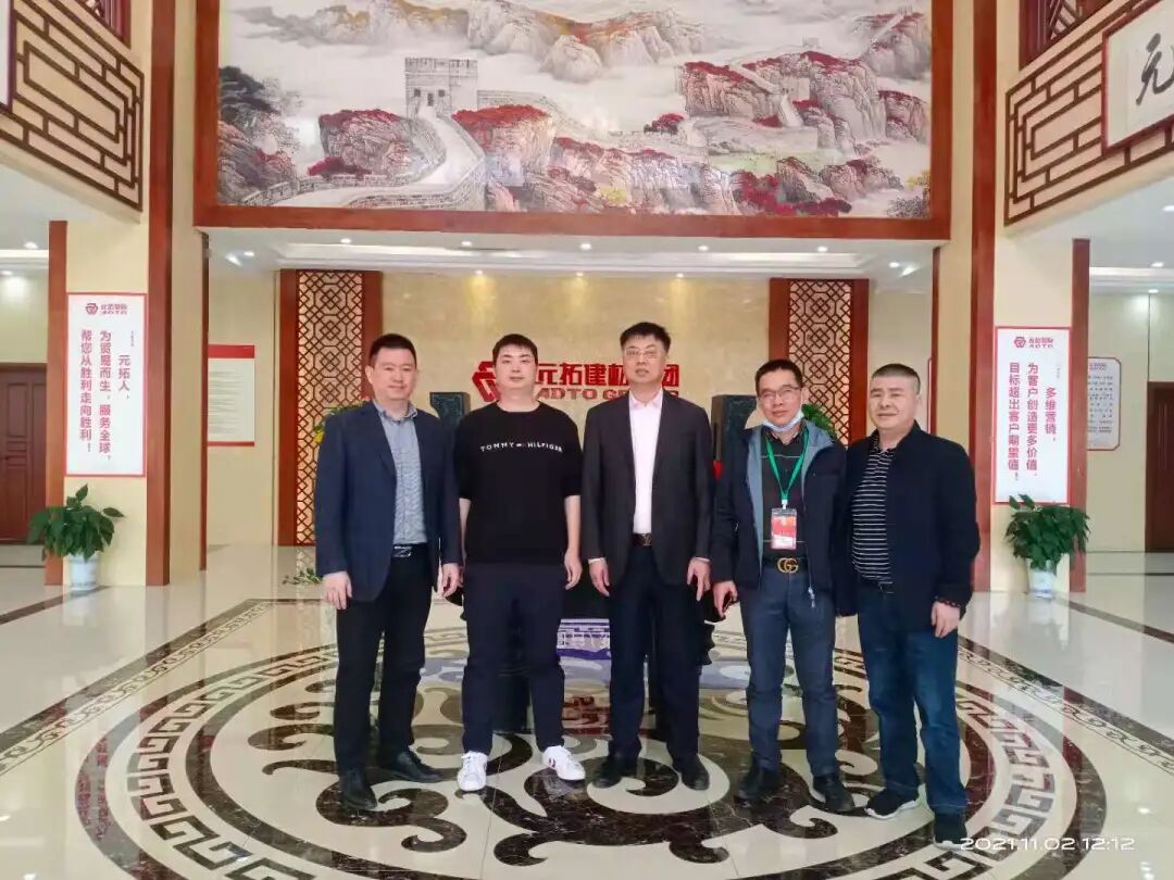 湖南省江西商会汪金路会长莅临元拓建材集团参观洽谈